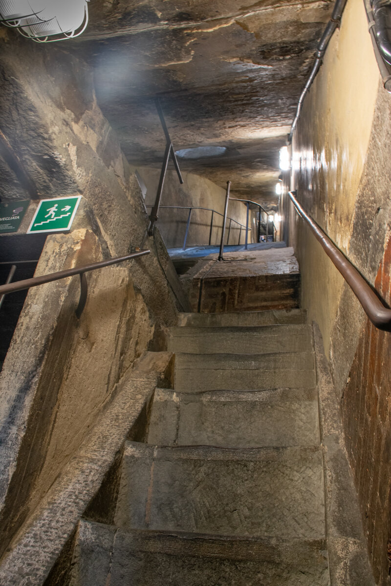 Accès via l'escalier à la coupole du duomo de Florence