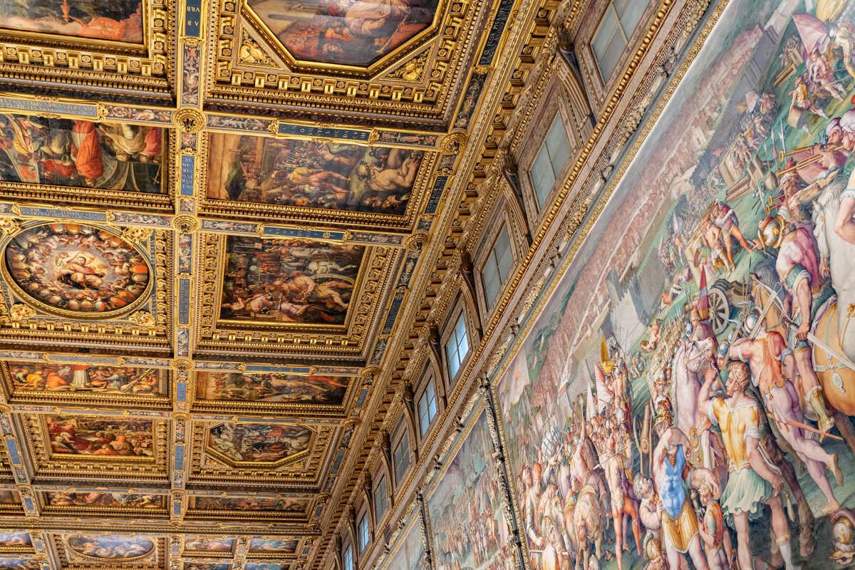 Fresques dans le Palais Vecchio de Florence