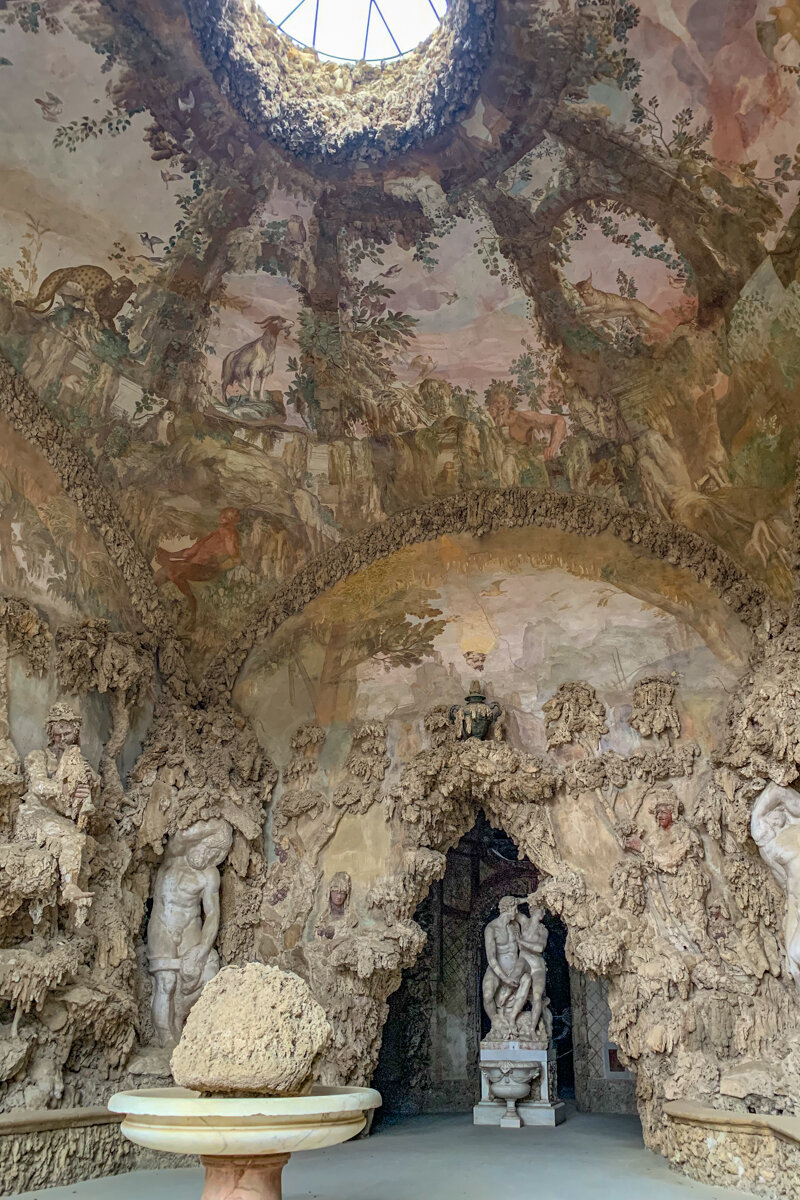 Grotte dans le jardin Boboli de Florence