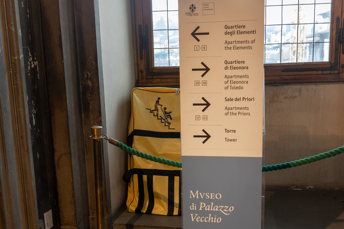 Panneau d'accès à l'intérieur du Palazzo Vecchio