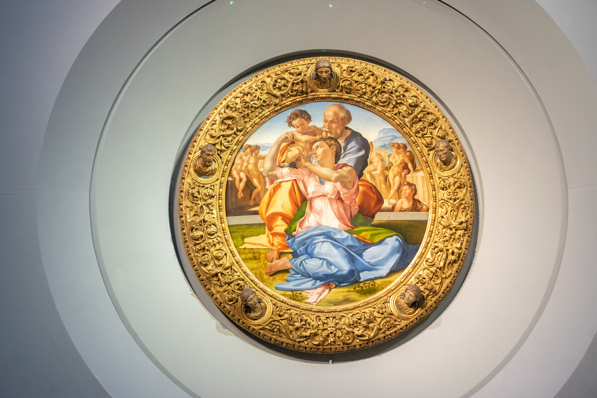 Peinture en médaillon dans la galerie des Offices à Florence