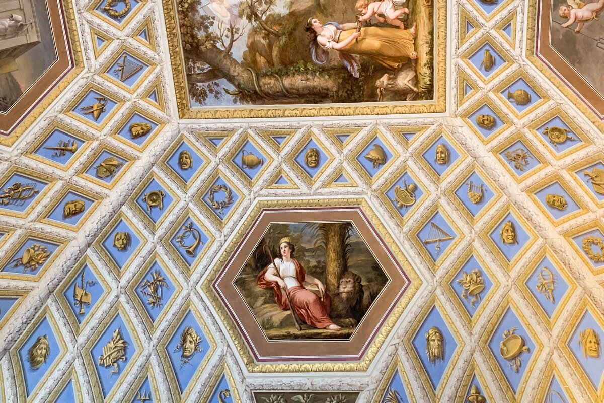 Plafond dans une salle durant la visite du palais Pitti