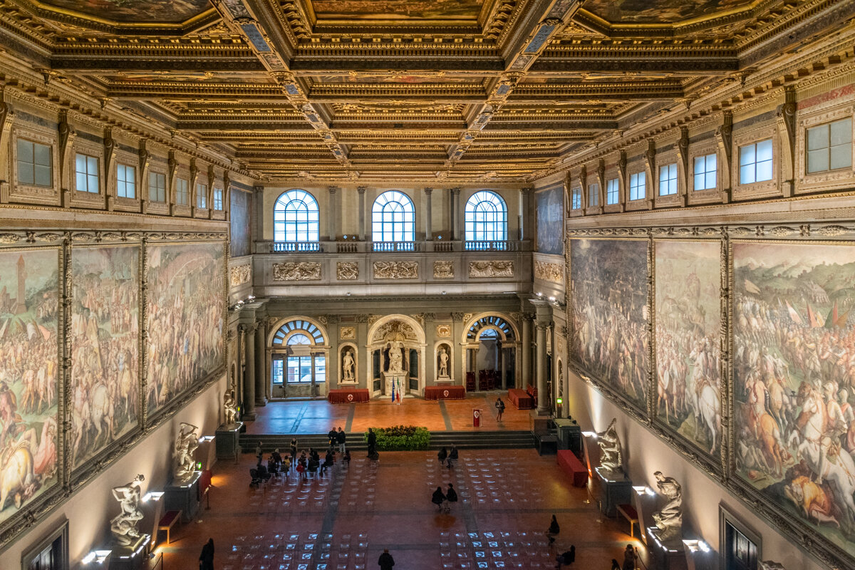 Salle des Cinq cents dans le Palais Vecchio de Florence