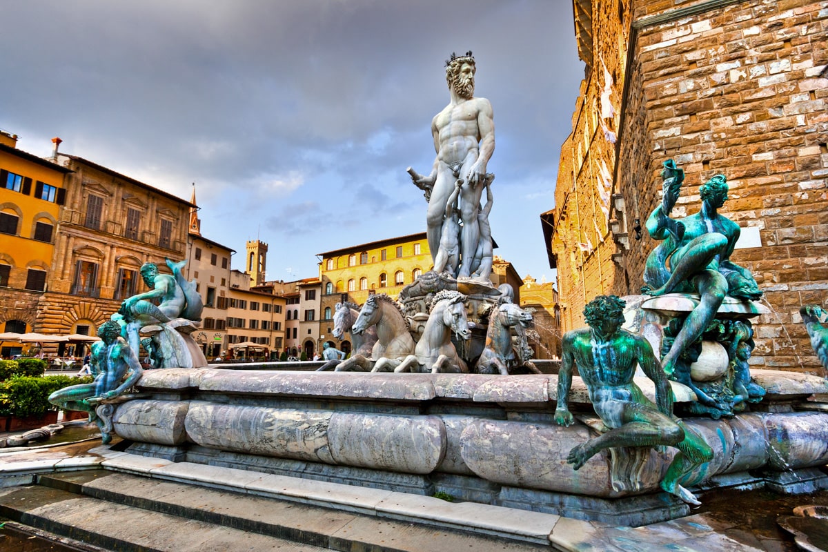 Célèbre fontaine de Neptune à Florence